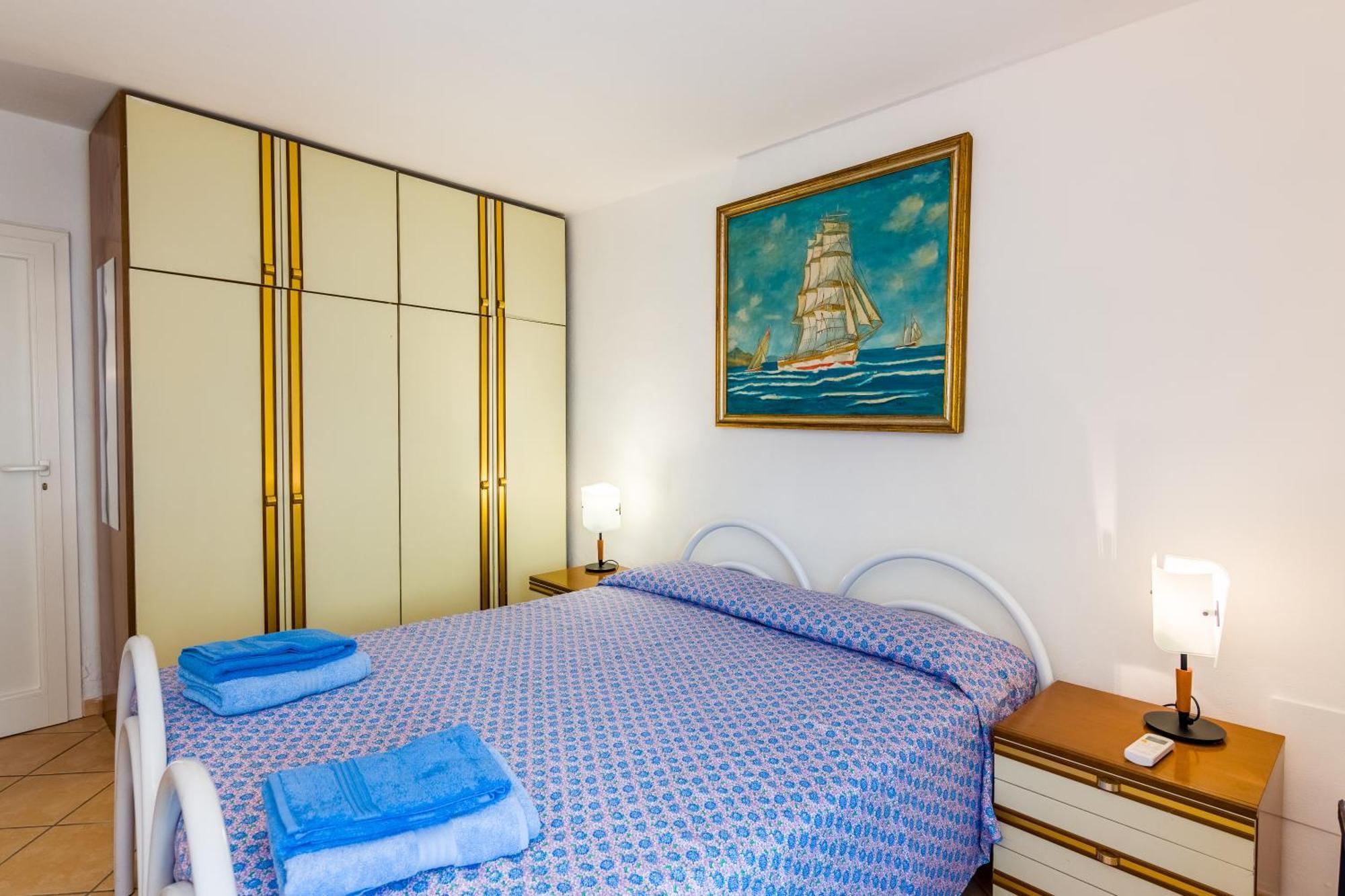 Terrazza Del Centro Apartment Леричи Екстериор снимка